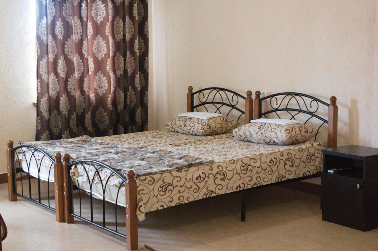 Guest House Lykhny Gagra Exterior photo