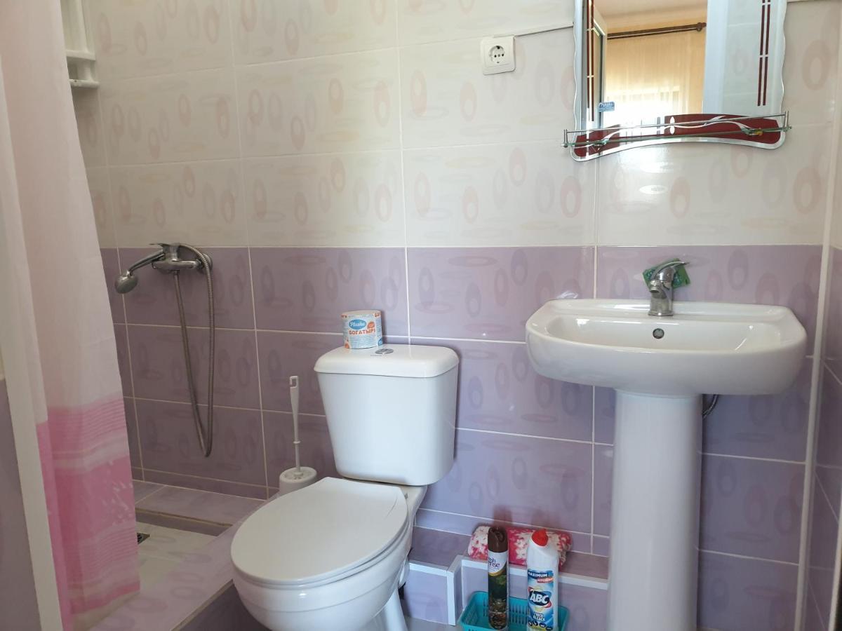 Guest House Lykhny Gagra Exterior photo