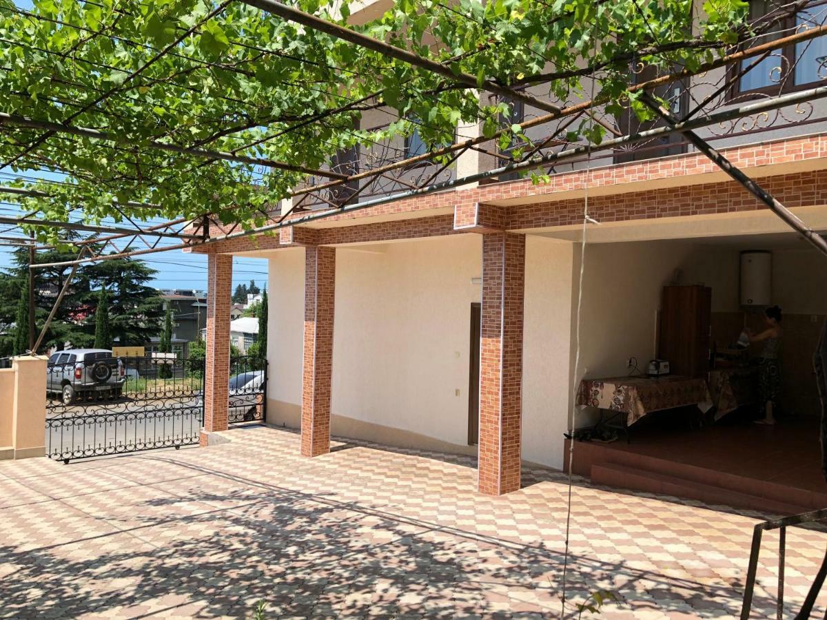 Guest House Lykhny Gagra Exterior photo